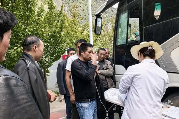 麻德美麗鄉村公路項目組織一線工人崗前職業健康體檢